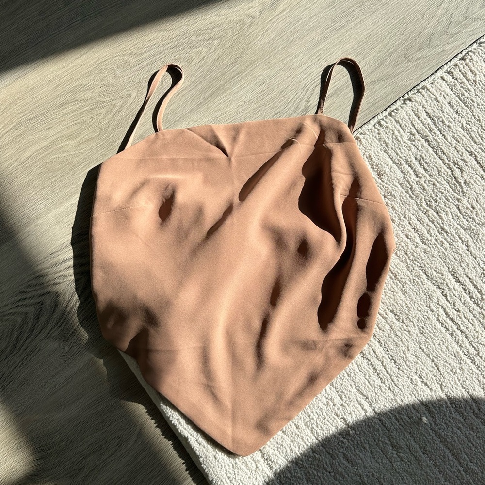 Tie back top